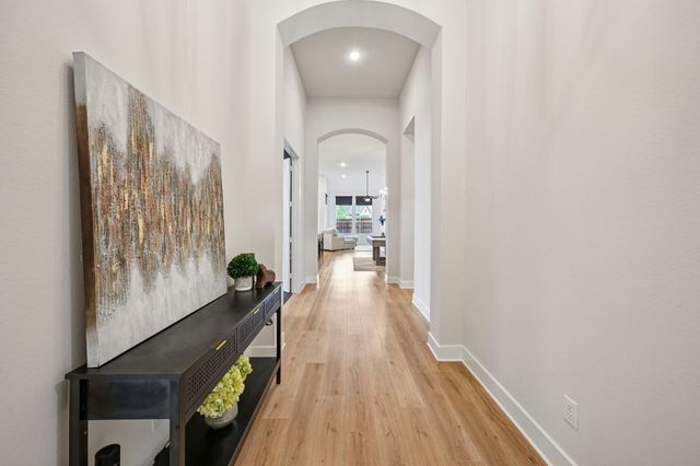 704 Colt Drive, Aubrey, TX 76227