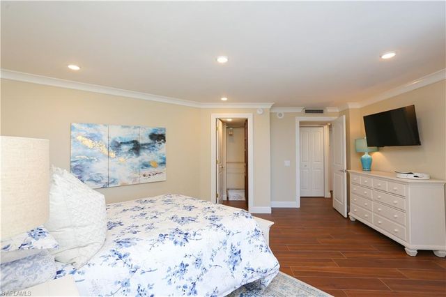 4041 Gulf Shore BLVD N # 305, Naples, FL 34103