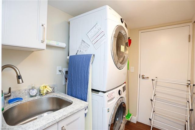 4041 Gulf Shore BLVD N # 305, Naples, FL 34103