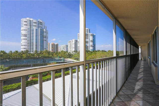 4041 Gulf Shore BLVD N # 305, Naples, FL 34103
