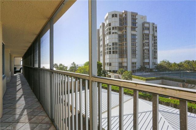 4041 Gulf Shore BLVD N # 305, Naples, FL 34103