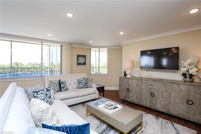 4041 Gulf Shore BLVD N # 305, Naples, FL 34103