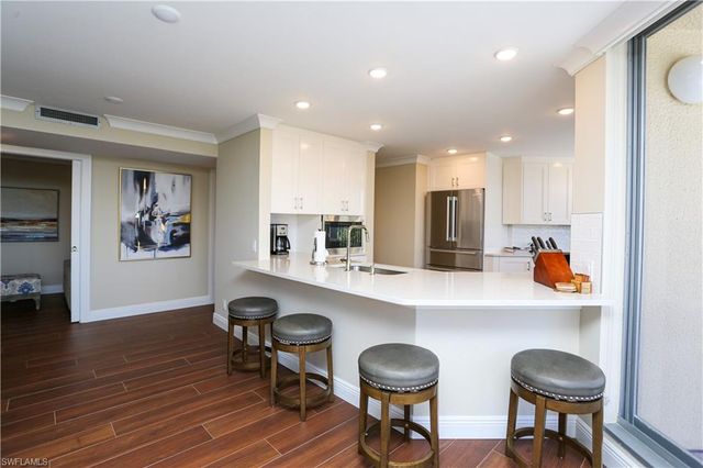 4041 Gulf Shore BLVD N # 305, Naples, FL 34103