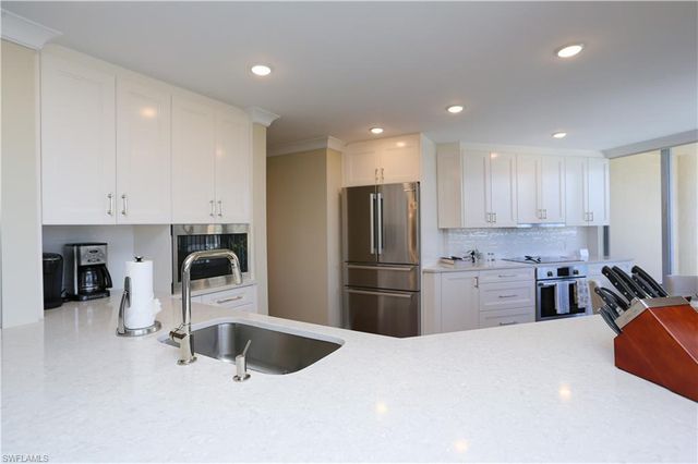 4041 Gulf Shore BLVD N # 305, Naples, FL 34103