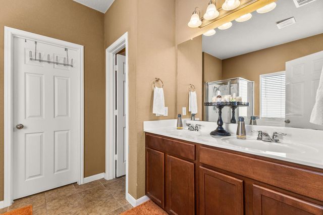 2909 Oakbranch RDG, New Braunfels, TX 78130