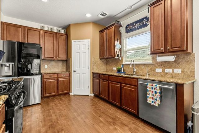 2909 Oakbranch RDG, New Braunfels, TX 78130