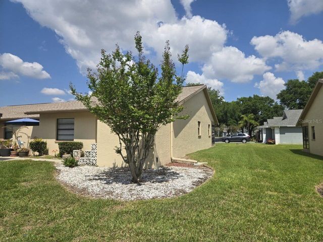 38349 COTTONWOOD PLACE 1, Zephyrhills, FL 33542