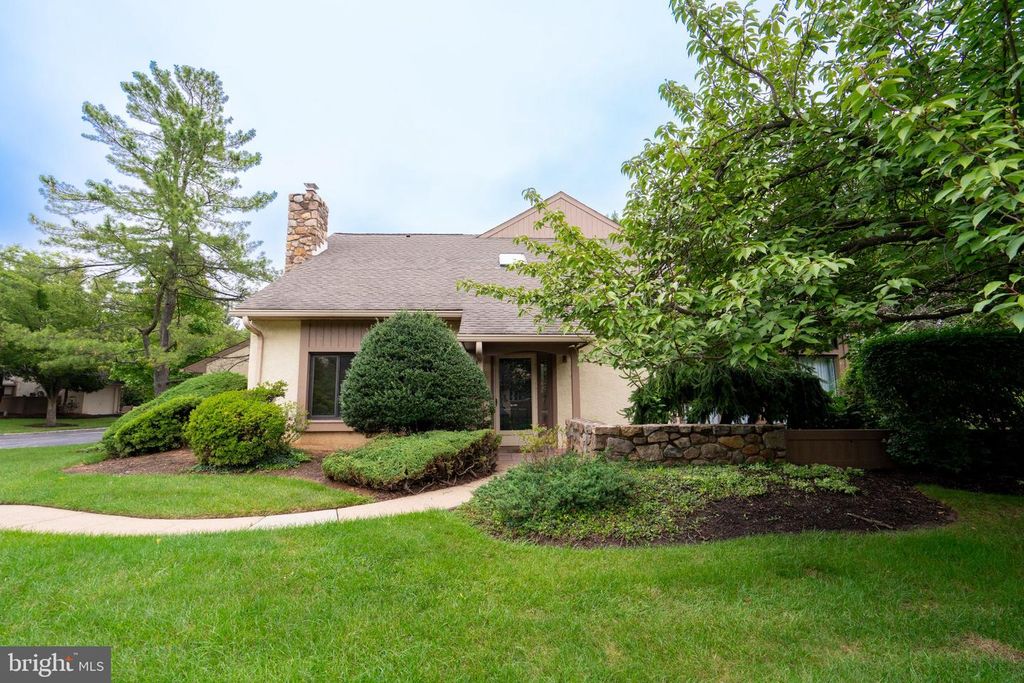 23 HIGHGATE LN #, BLUE BELL, PA 19422 — exterior