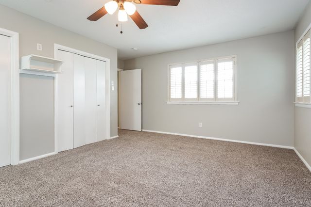 1424 Wreyhill Drive, Hurst, TX 76053