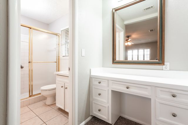 1424 Wreyhill Drive, Hurst, TX 76053