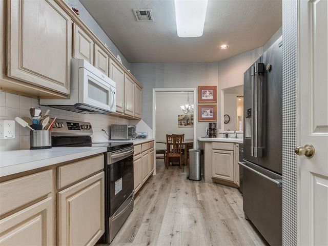 4617 NW 25th Place, Oklahoma City, OK 73127