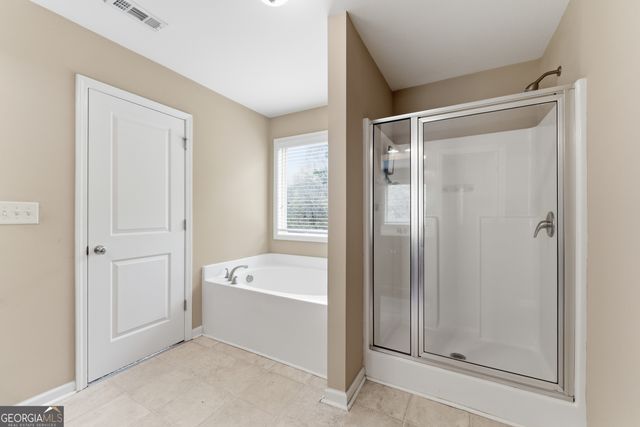 5942 Watersdown Way, Flowery Branch, GA 30542