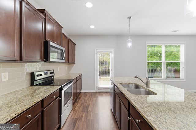 5942 Watersdown Way, Flowery Branch, GA 30542