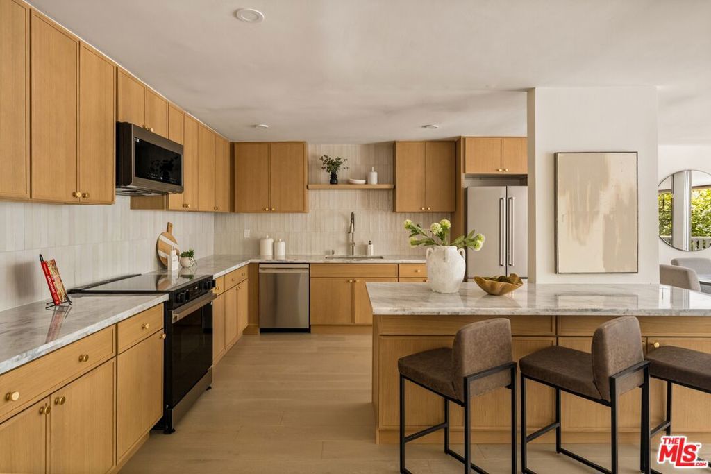 848 N Kings Road 208, West Hollywood, CA 90069 — photo 5