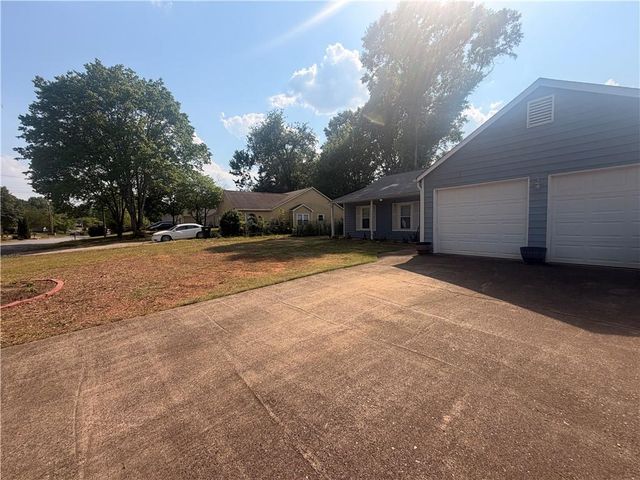 920 River Rock Drive, Woodstock, GA 30188