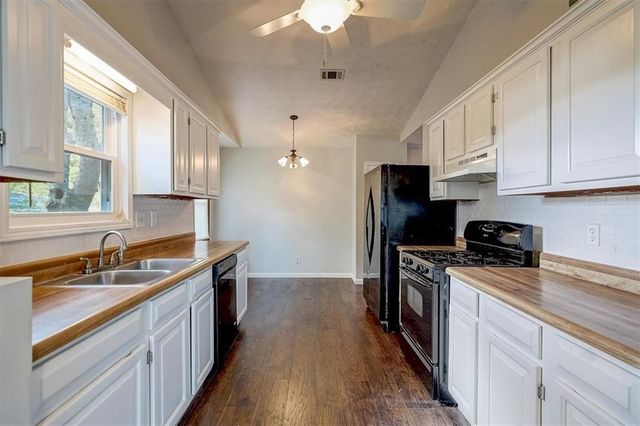 920 River Rock Drive, Woodstock, GA 30188
