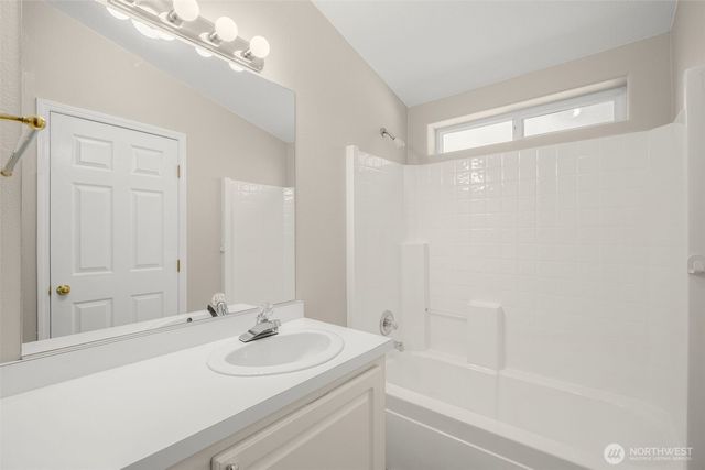 23606 Lake Dr W, Bothell, WA 98021
