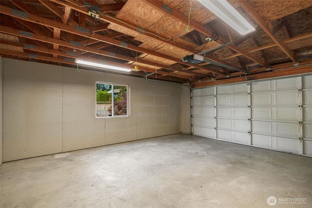 23606 Lake Dr W, Bothell, WA 98021