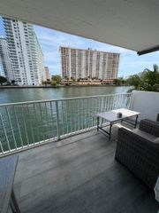 4000 NE 170th St 206, North Miami Beach, FL 33160