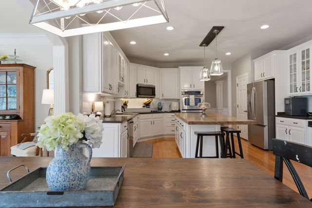 9015 Grey Pointe Ct, Brentwood, TN 37027
