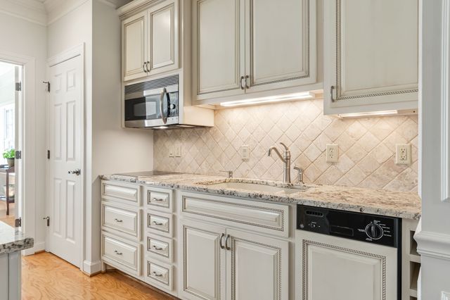 9015 Grey Pointe Ct, Brentwood, TN 37027