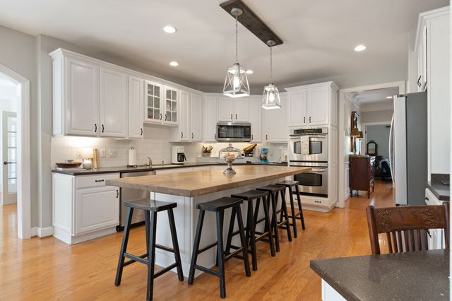 9015 Grey Pointe Ct, Brentwood, TN 37027