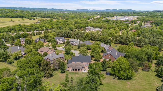 9015 Grey Pointe Ct, Brentwood, TN 37027