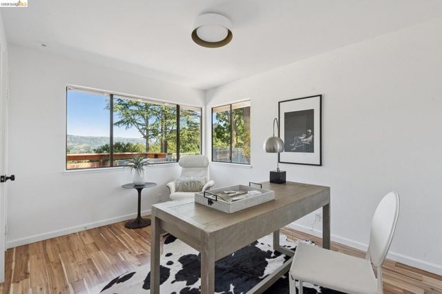 14300 Skyline Blvd, Oakland, CA 94619