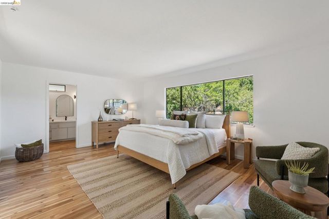 14300 Skyline Blvd, Oakland, CA 94619