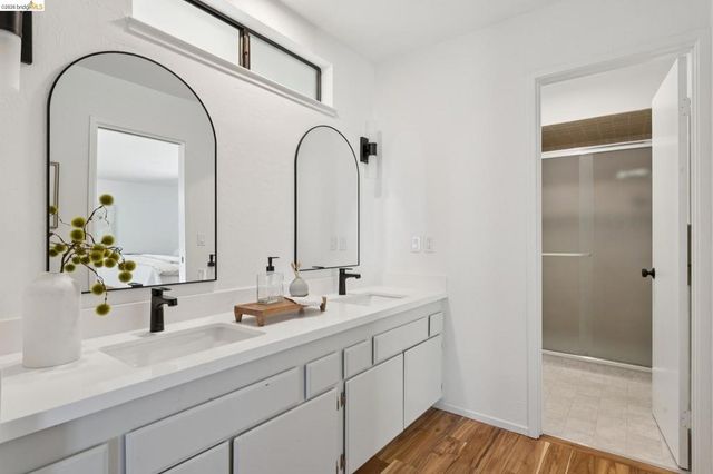 14300 Skyline Blvd, Oakland, CA 94619