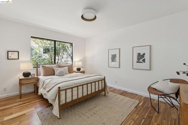 14300 Skyline Blvd, Oakland, CA 94619