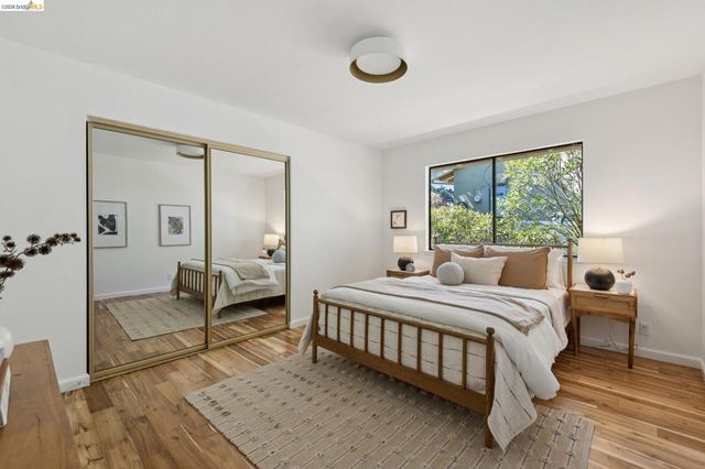 14300 Skyline Blvd, Oakland, CA 94619