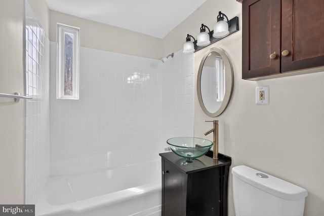 750 N GEORGE MASON DR, Arlington, VA 22203
