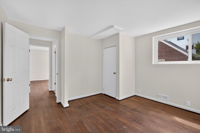 750 N GEORGE MASON DR, Arlington, VA 22203