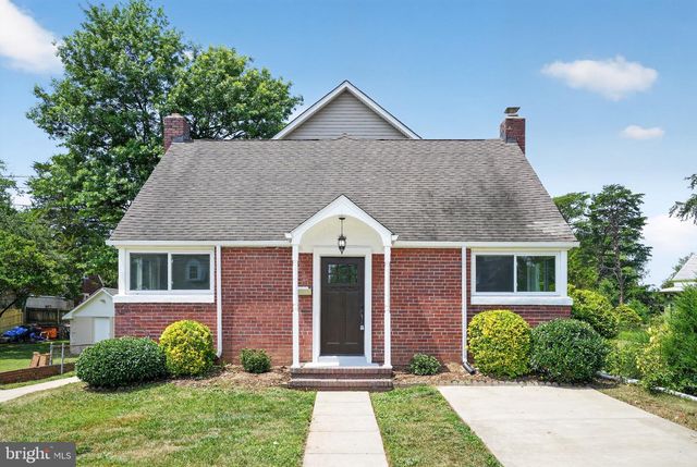 750 N GEORGE MASON DR, Arlington, VA 22203