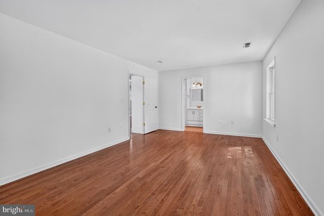 750 N GEORGE MASON DR, Arlington, VA 22203