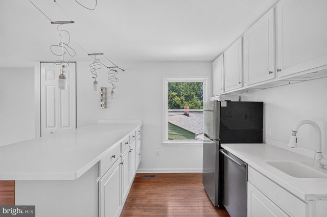 750 N GEORGE MASON DR, Arlington, VA 22203
