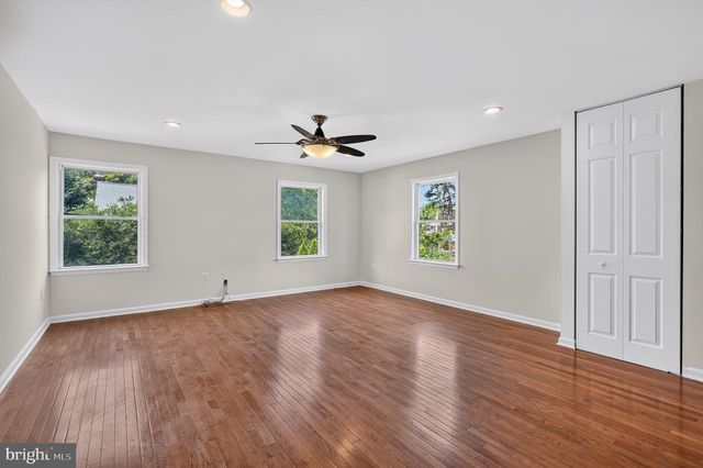 750 N GEORGE MASON DR, Arlington, VA 22203