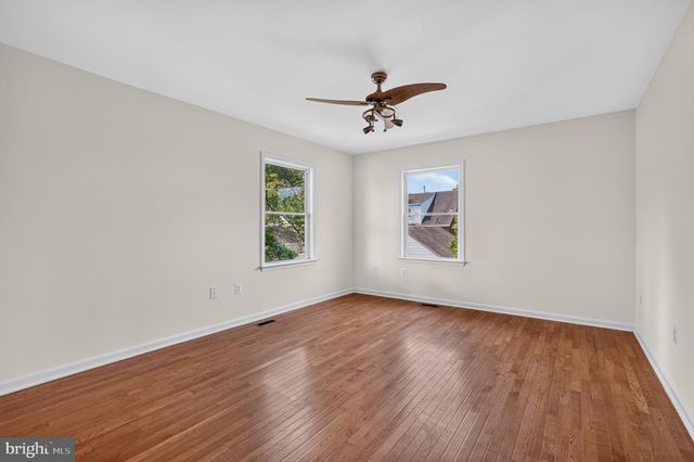 750 N GEORGE MASON DR, Arlington, VA 22203