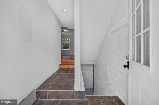 750 N GEORGE MASON DR, Arlington, VA 22203