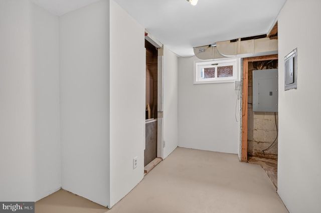 750 N GEORGE MASON DR, Arlington, VA 22203