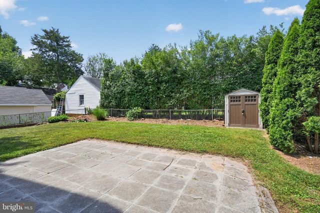 750 N GEORGE MASON DR, Arlington, VA 22203