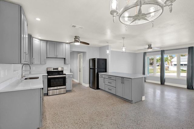 203 163RD AVENUE, Redington Beach, FL 33708