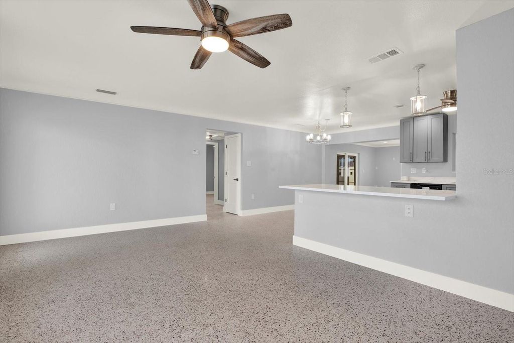 Image 12 of property listing at 203 163RD AVENUE, Redington Beach, FL 33708