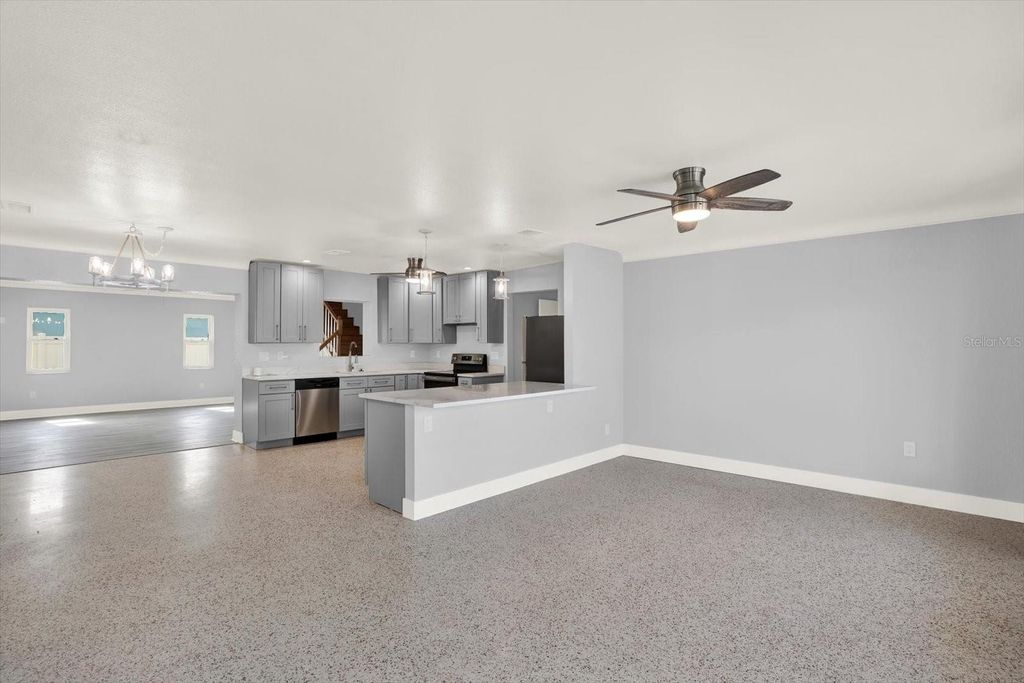 Image 9 of property listing at 203 163RD AVENUE, Redington Beach, FL 33708