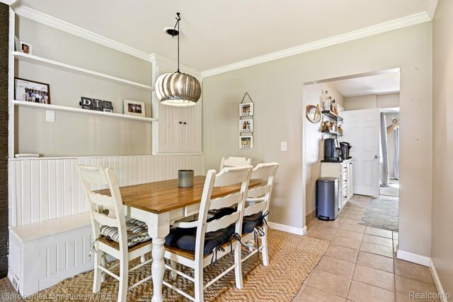 9034 Elmhurst Avenue, Plymouth Charter Township, MI 48170