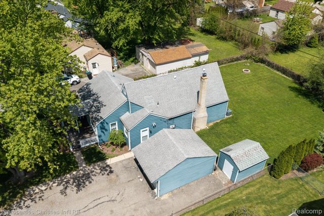 9034 Elmhurst Avenue, Plymouth Charter Township, MI 48170