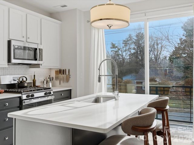 1013 E 36th Street, Charlotte, NC 28205