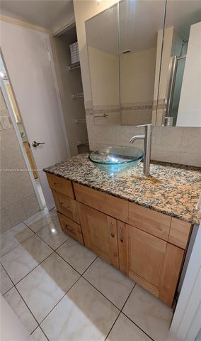 5701 Collins Ave 1105, Miami Beach, FL 33140