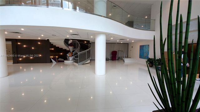 5701 Collins Ave 1105, Miami Beach, FL 33140